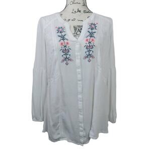 Flutter & Kick Maternity White Button Down Boho Size L